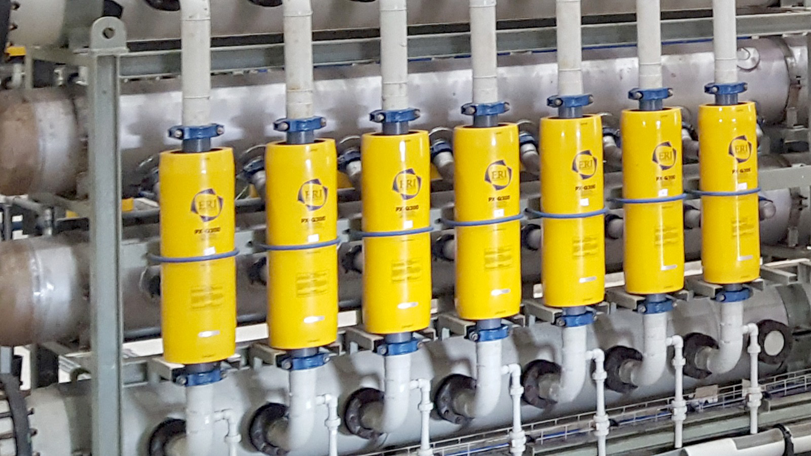 Equipos industriales de una instalación de tratamiento